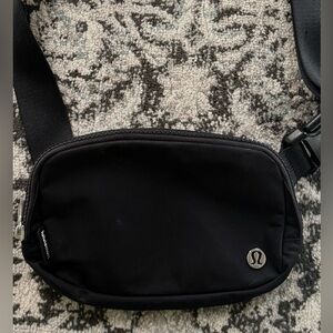 Lululemon Everywhere Belt Bag Black LU9AX2S Adjustable Strap